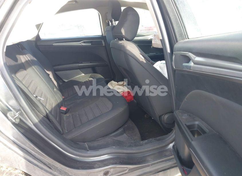 Photo 8 of 2020 Ford Fusion SE (VIN 3FA6P0HD8LR108308)