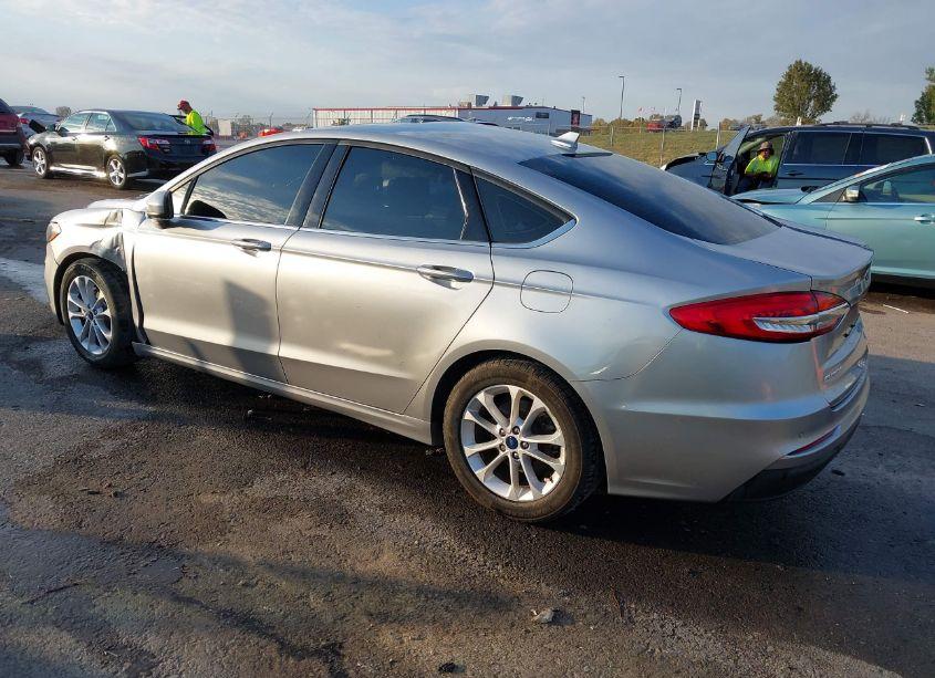 Photo 3 of 2020 Ford Fusion SE (VIN 3FA6P0HD8LR149912)