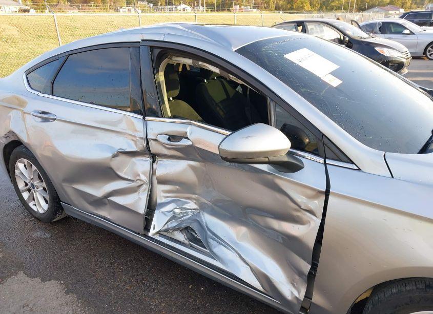 Photo 6 of 2020 Ford Fusion SE (VIN 3FA6P0HD8LR149912)