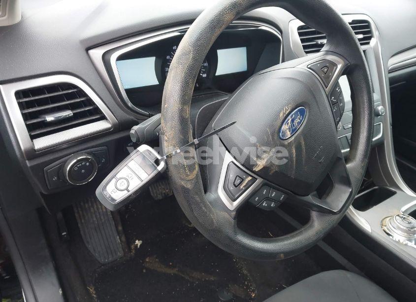 Photo 11 of 2020 Ford Fusion SE (VIN 3FA6P0HD8LR166967)