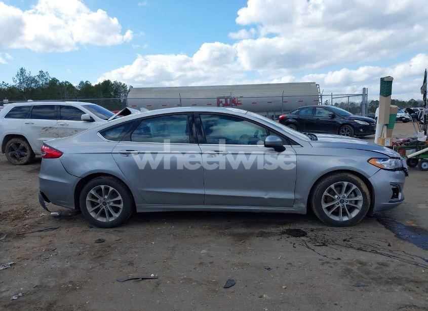 Photo 13 of 2020 Ford Fusion SE (VIN 3FA6P0HD8LR202009)
