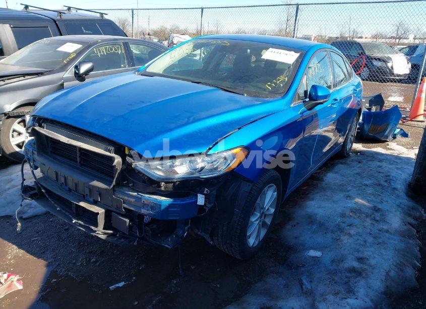 Photo 2 of 2020 Ford Fusion SE (VIN 3FA6P0HD8LR226066)