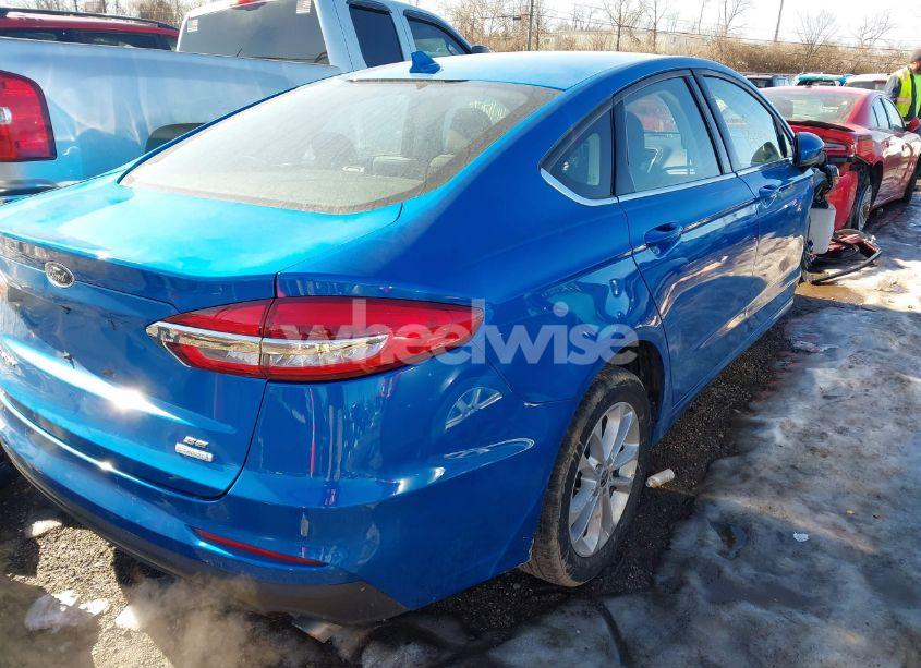 Photo 4 of 2020 Ford Fusion SE (VIN 3FA6P0HD8LR226066)