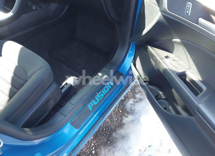 Photo 5 of 2020 Ford Fusion SE (VIN 3FA6P0HD8LR226066)