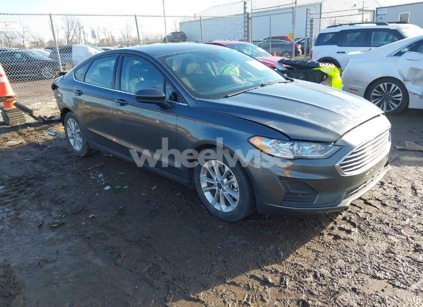 2020 Ford Fusion SE (VIN 3FA6P0HD8LR257009) main photo