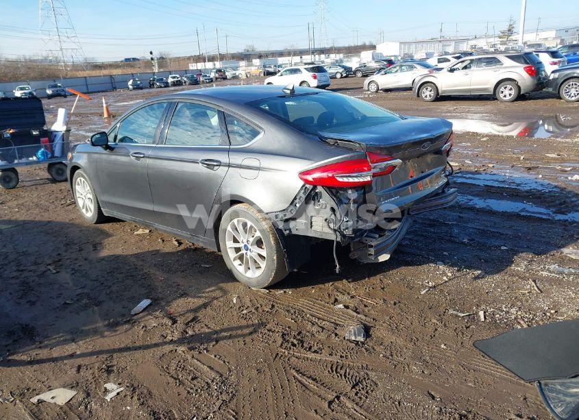 Photo 3 of 2020 Ford Fusion SE (VIN 3FA6P0HD8LR257009)