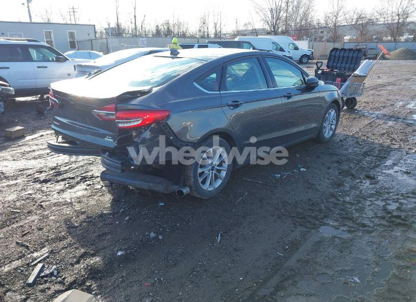 Photo 4 of 2020 Ford Fusion SE (VIN 3FA6P0HD8LR257009)