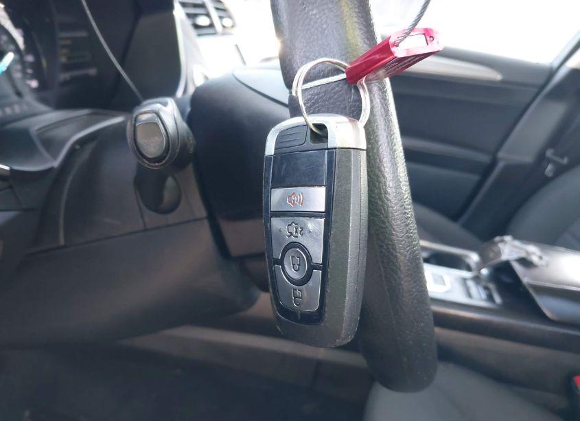 Photo 11 of 2020 Ford Fusion SE (VIN 3FA6P0HD8LR259133)