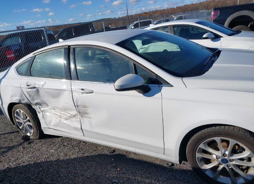 Photo 13 of 2020 Ford Fusion SE (VIN 3FA6P0HD8LR259133)