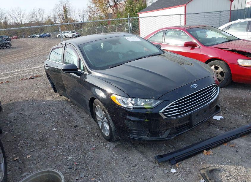 2020 Ford Fusion SE (VIN 3FA6P0HD8LR259469) main photo