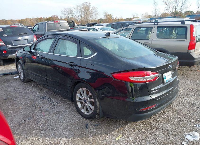 Photo 3 of 2020 Ford Fusion SE (VIN 3FA6P0HD8LR259469)