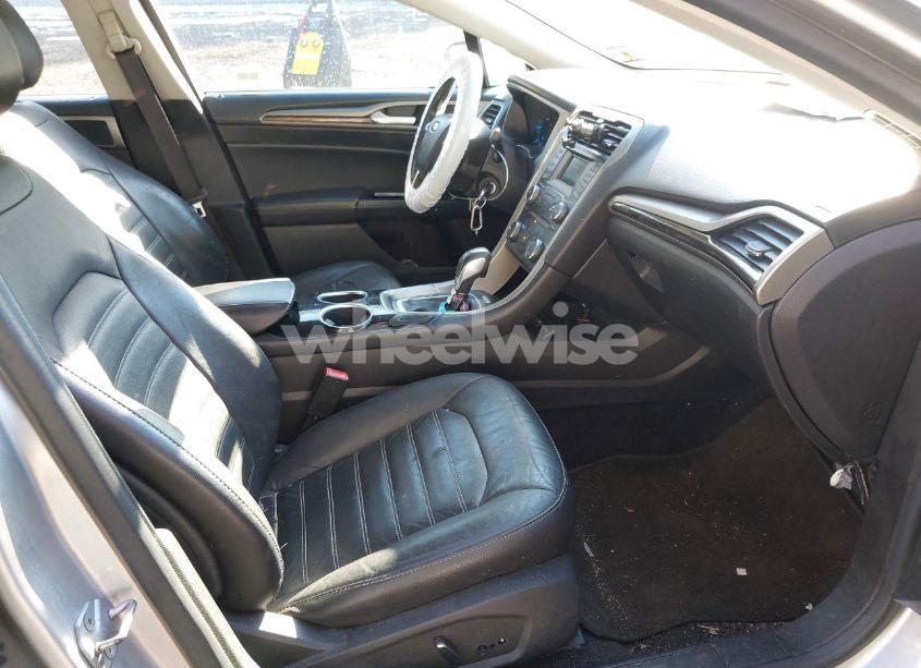 Photo 5 of 2014 Ford Fusion SE (VIN 3FA6P0HD9ER113861)