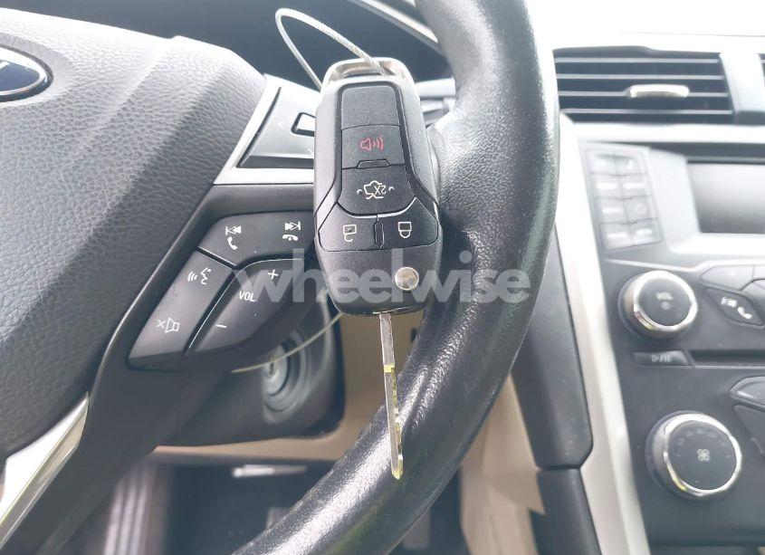 Photo 11 of 2014 Ford Fusion SE (VIN 3FA6P0HD9ER118283)