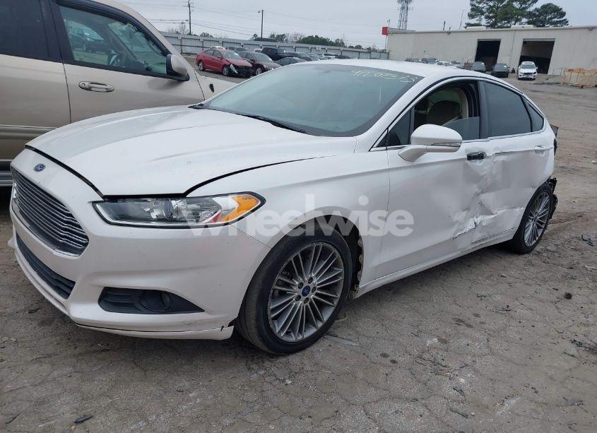 Photo 2 of 2014 Ford Fusion SE (VIN 3FA6P0HD9ER118283)