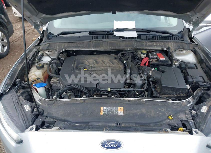 Photo 10 of 2014 Ford Fusion SE (VIN 3FA6P0HD9ER142812)