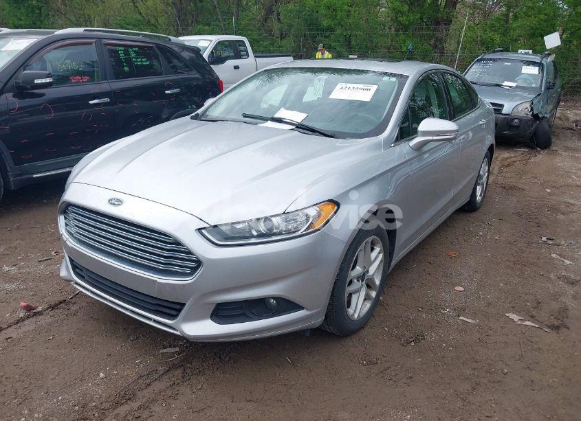 Photo 2 of 2014 Ford Fusion SE (VIN 3FA6P0HD9ER142812)