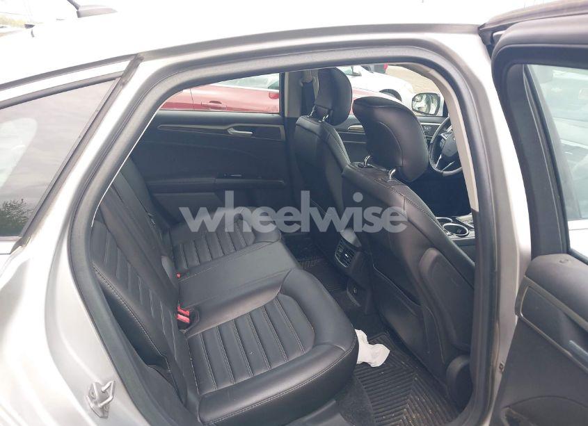 Photo 8 of 2014 Ford Fusion SE (VIN 3FA6P0HD9ER142812)