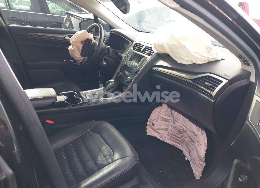 Photo 5 of 2014 Ford Fusion SE (VIN 3FA6P0HD9ER188057)