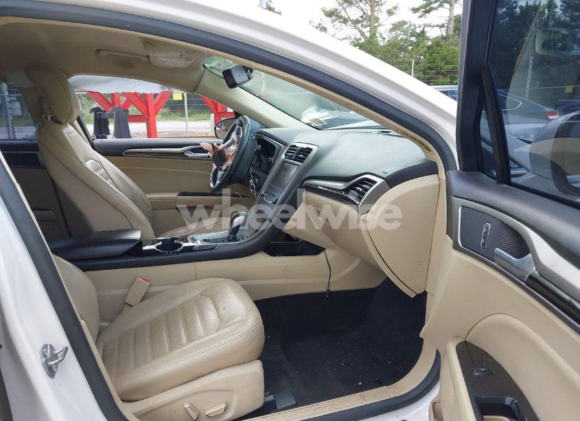 Photo 5 of 2014 Ford Fusion SE (VIN 3FA6P0HD9ER251626)