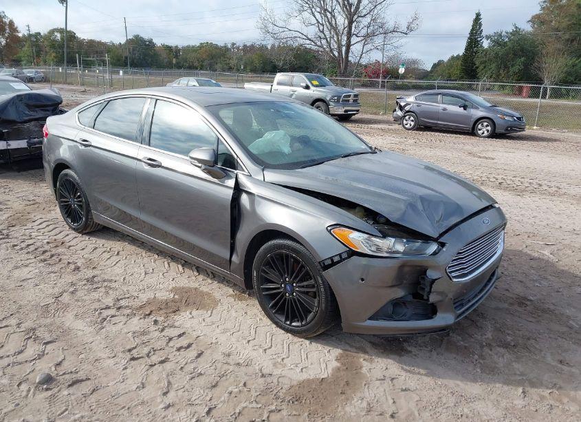 2014 Ford Fusion SE (VIN 3FA6P0HD9ER282083) main photo