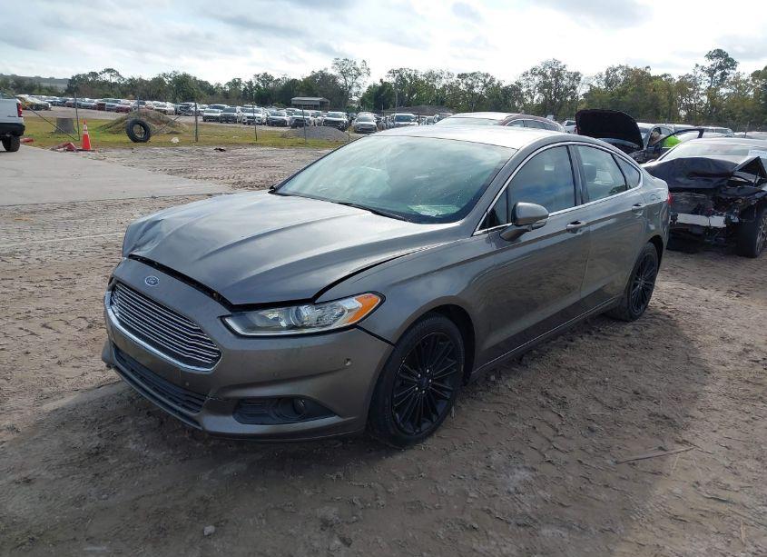 Photo 2 of 2014 Ford Fusion SE (VIN 3FA6P0HD9ER282083)