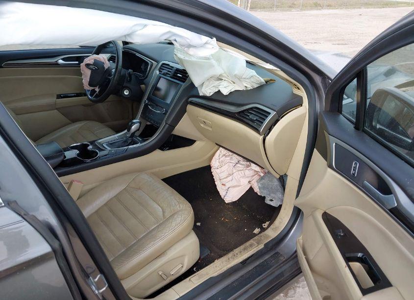 Photo 5 of 2014 Ford Fusion SE (VIN 3FA6P0HD9ER282083)