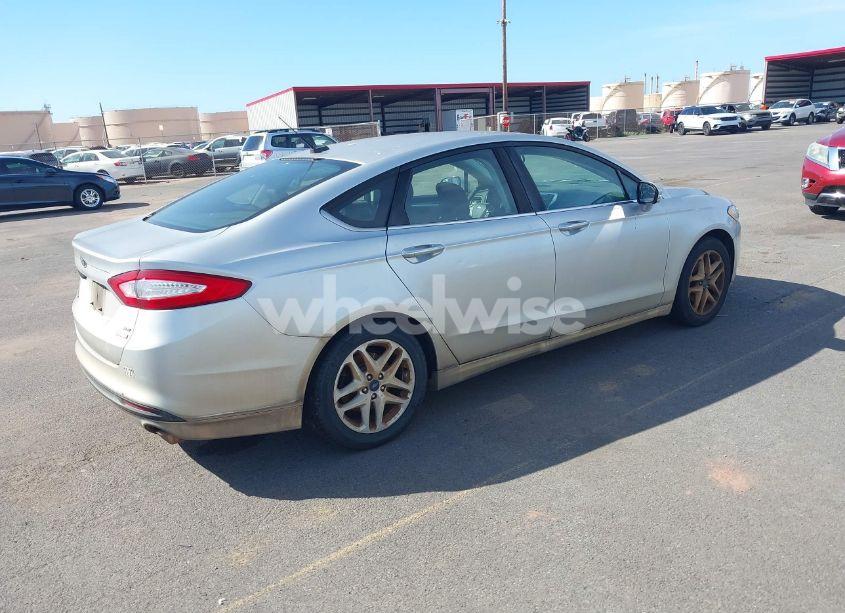 Photo 4 of 2014 Ford Fusion SE (VIN 3FA6P0HD9ER357591)