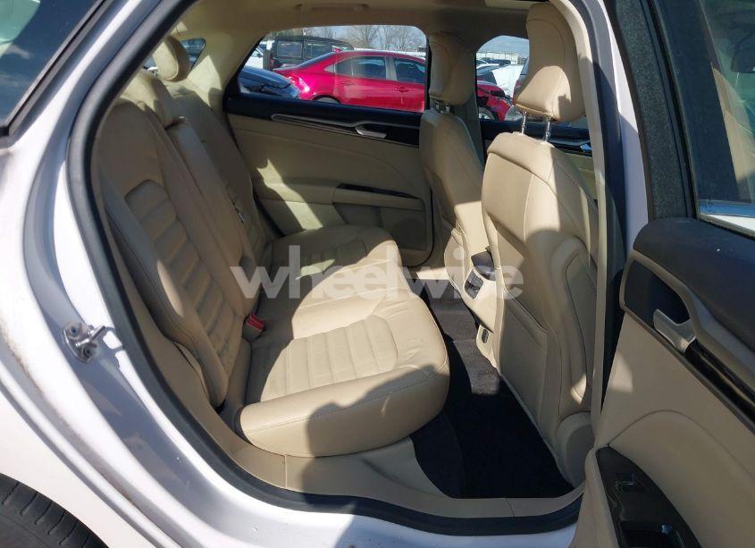 Photo 8 of 2015 Ford Fusion SE (VIN 3FA6P0HD9FR177190)