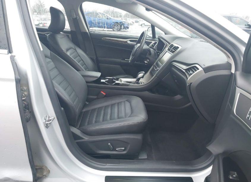 Photo 5 of 2015 Ford Fusion SE (VIN 3FA6P0HD9FR178758)