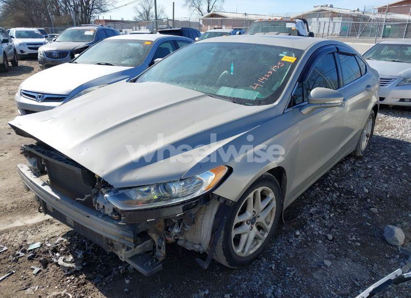 Photo 2 of 2015 Ford Fusion SE (VIN 3FA6P0HD9FR182387)