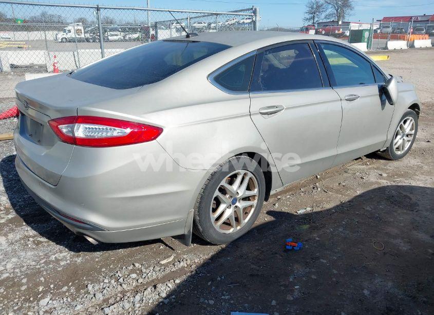 Photo 4 of 2015 Ford Fusion SE (VIN 3FA6P0HD9FR182387)