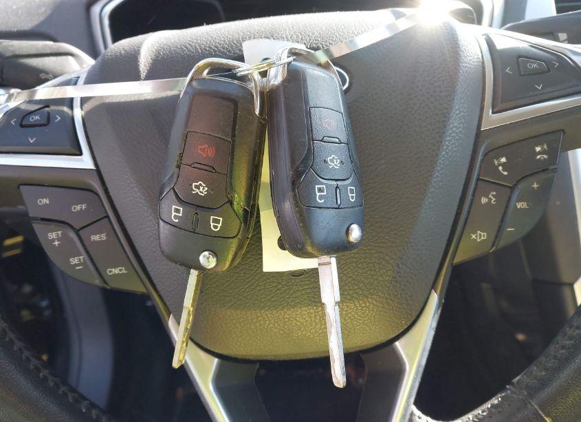 Photo 11 of 2015 Ford Fusion SE (VIN 3FA6P0HD9FR211127)