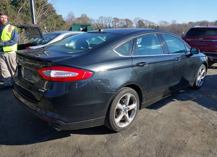 Photo 4 of 2015 Ford Fusion SE (VIN 3FA6P0HD9FR211127)