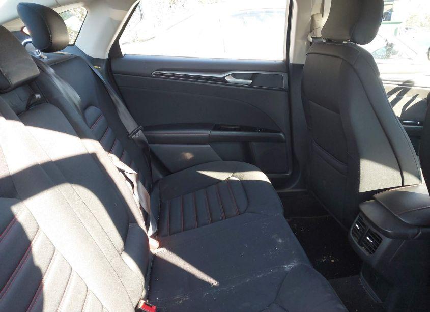 Photo 8 of 2015 Ford Fusion SE (VIN 3FA6P0HD9FR211127)