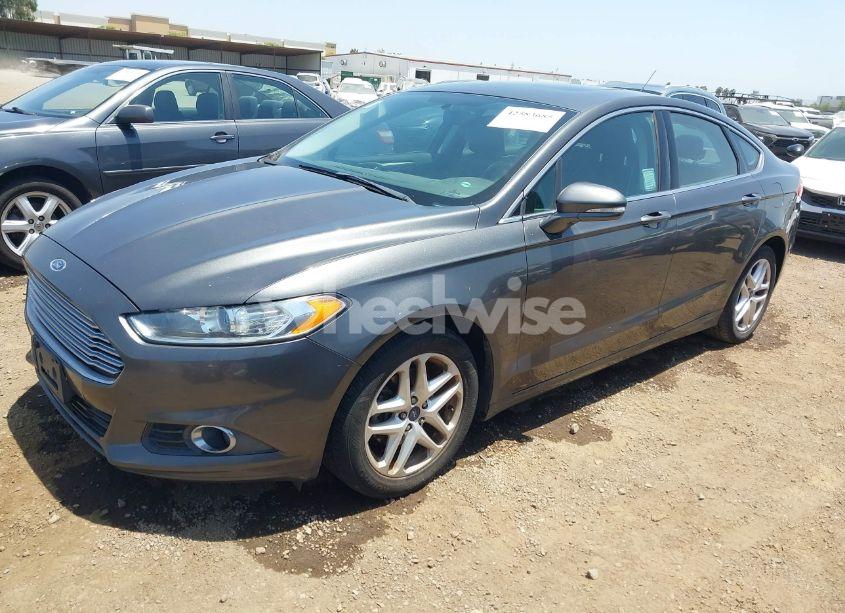 Photo 2 of 2015 Ford Fusion SE (VIN 3FA6P0HD9FR238201)