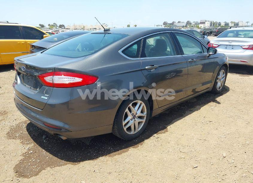 Photo 4 of 2015 Ford Fusion SE (VIN 3FA6P0HD9FR238201)