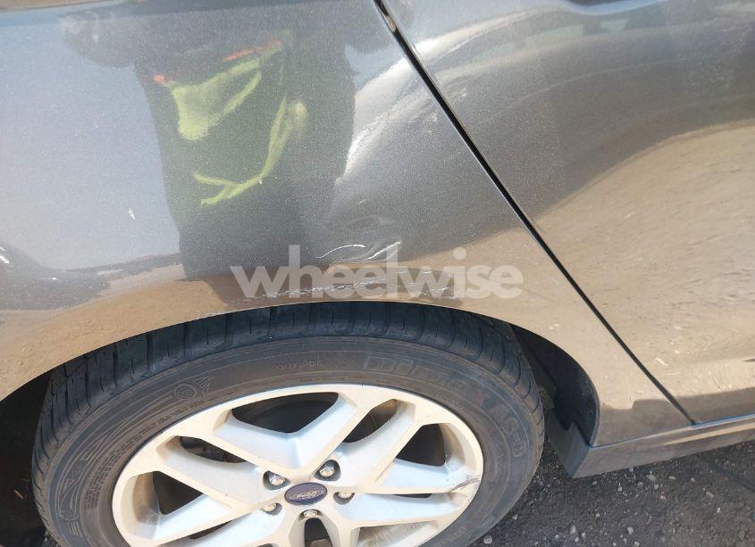 Photo 6 of 2015 Ford Fusion SE (VIN 3FA6P0HD9FR238201)