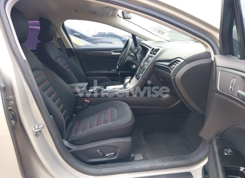 Photo 5 of 2016 Ford Fusion SE (VIN 3FA6P0HD9GR119761)