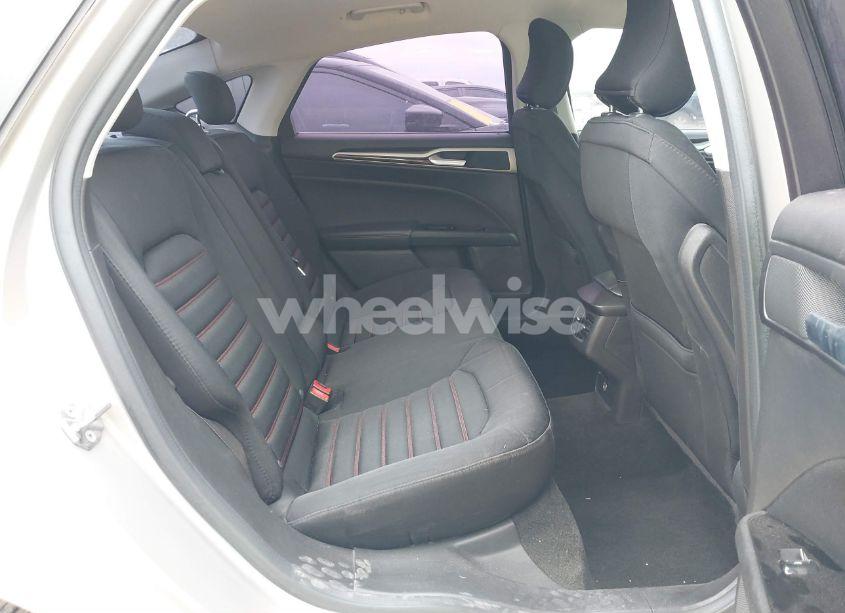 Photo 8 of 2016 Ford Fusion SE (VIN 3FA6P0HD9GR119761)