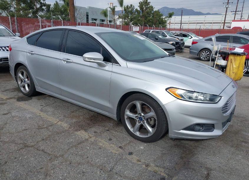 2016 Ford Fusion SE (VIN 3FA6P0HD9GR124815) main photo