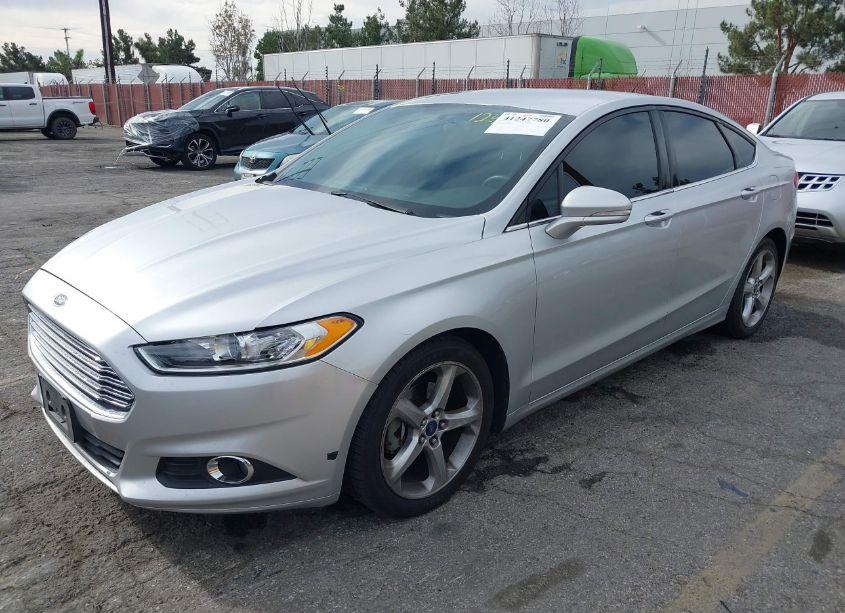 Photo 2 of 2016 Ford Fusion SE (VIN 3FA6P0HD9GR124815)