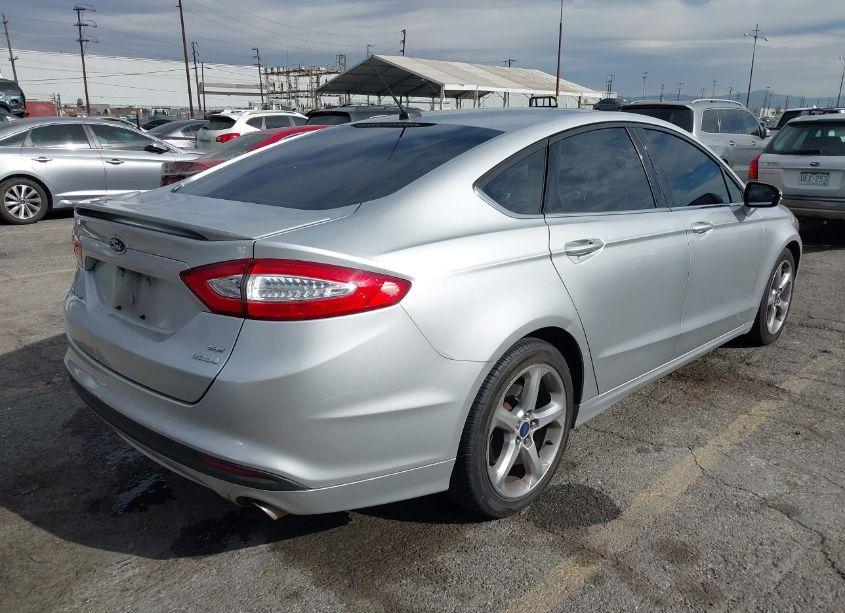 Photo 4 of 2016 Ford Fusion SE (VIN 3FA6P0HD9GR124815)