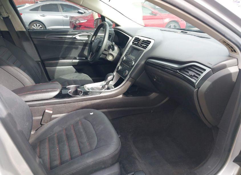 Photo 5 of 2016 Ford Fusion SE (VIN 3FA6P0HD9GR124815)