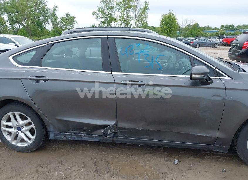 Photo 12 of 2016 Ford Fusion SE (VIN 3FA6P0HD9GR164473)