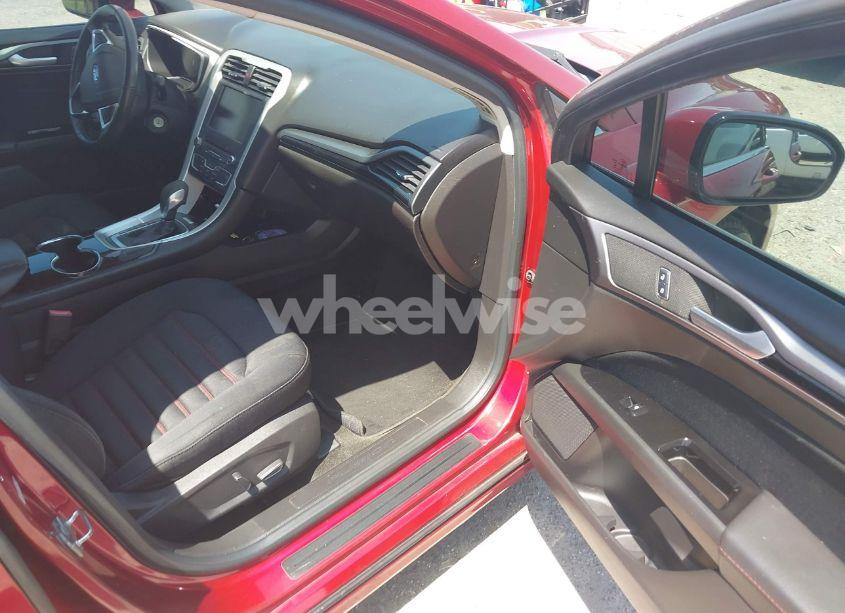 Photo 5 of 2016 Ford Fusion SE (VIN 3FA6P0HD9GR266338)