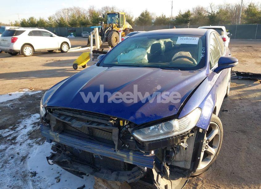 Photo 2 of 2016 Ford Fusion SE (VIN 3FA6P0HD9GR322035)