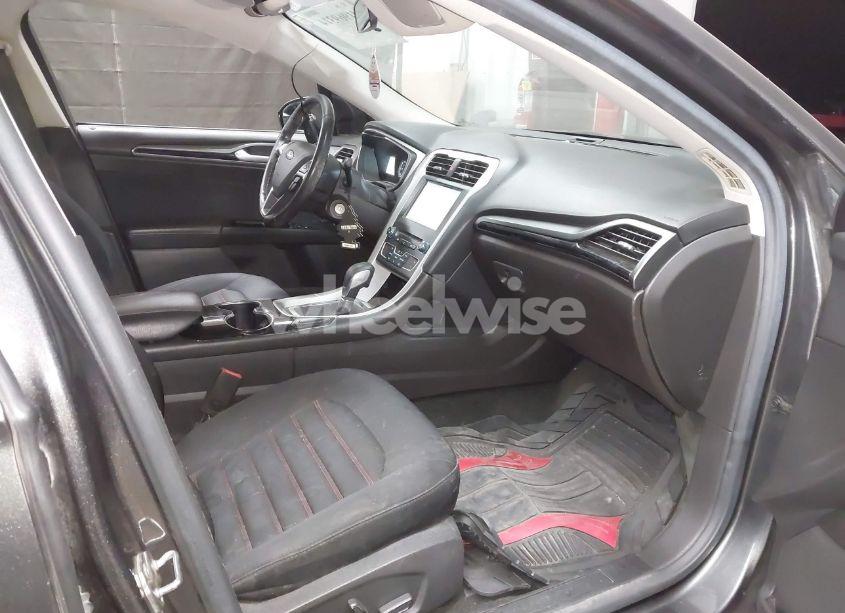 Photo 5 of 2016 Ford Fusion SE (VIN 3FA6P0HD9GR328918)