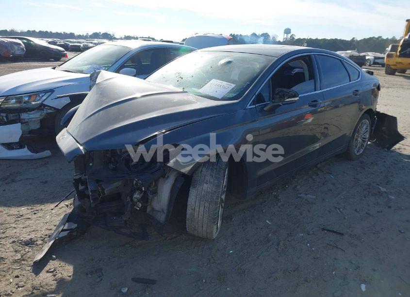 Photo 2 of 2016 Ford Fusion SE (VIN 3FA6P0HD9GR335996)