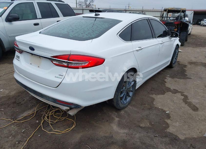 Photo 4 of 2017 Ford Fusion SE (VIN 3FA6P0HD9HR114495)
