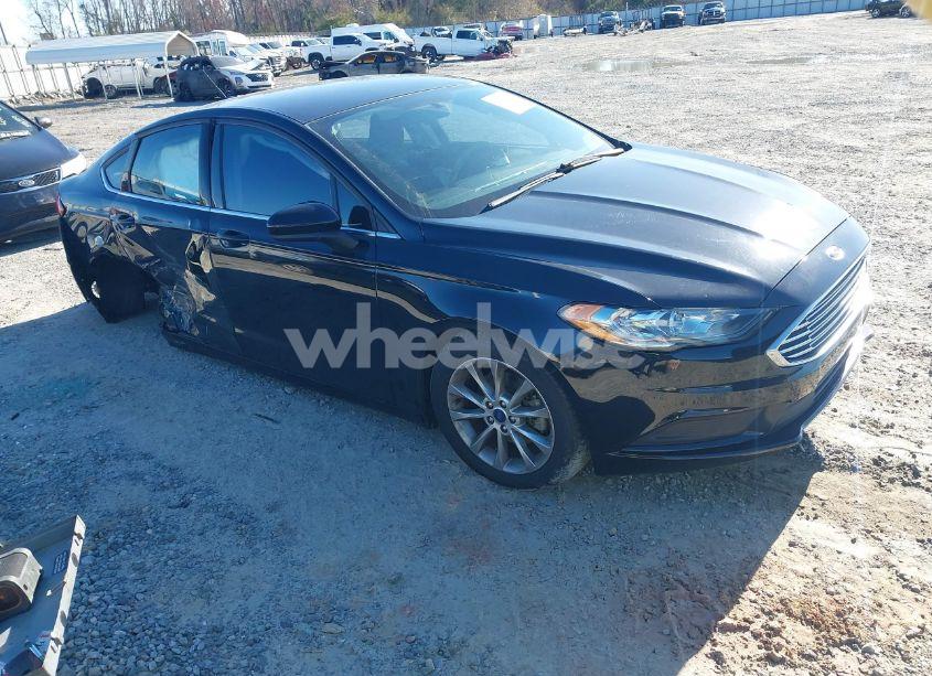 2017 Ford Fusion SE (VIN 3FA6P0HD9HR137825) main photo